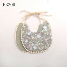 Load image into Gallery viewer, Baby Girl Flower Printed Bibs