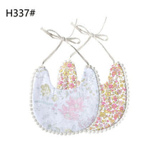 Load image into Gallery viewer, Baby Girl Flower Printed Bibs